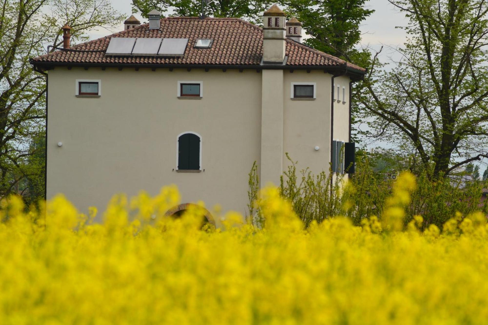 Villa Monteborre à Cento  Extérieur photo
